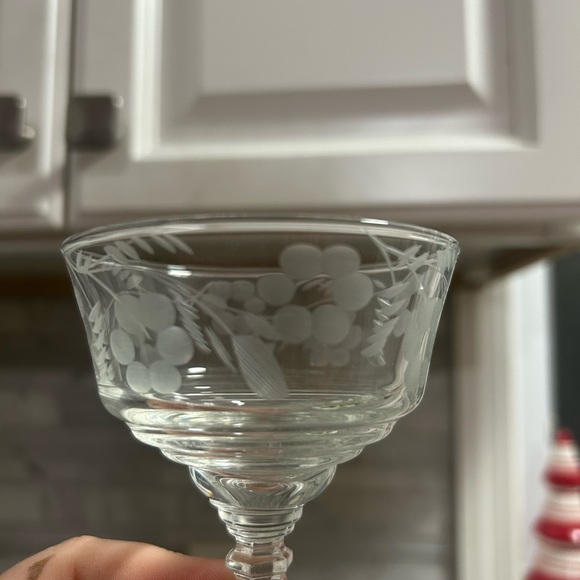 vintage Manhattan etched crystal glasses - Picture 6 of 6